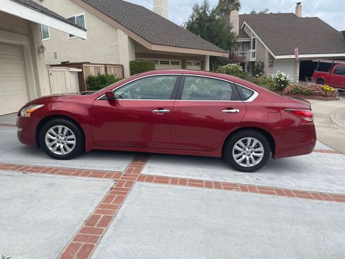 Used 2013 Nissan Altima 2.5 S image 2