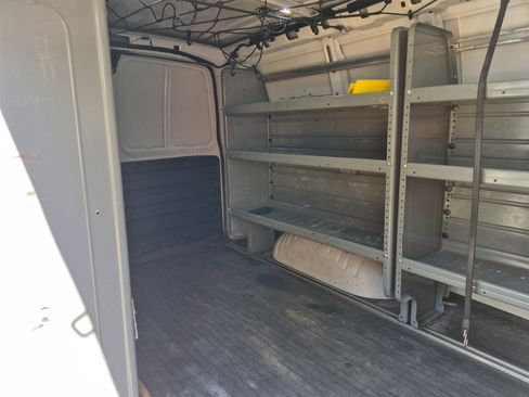 Used 2018 Chevrolet Express 2500 w/ Driver Convenience Package image 11