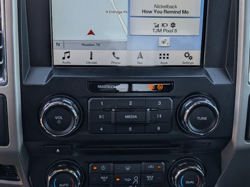 Used 2017 Ford F250 Lariat w/ Lariat Ultimate Package image 24