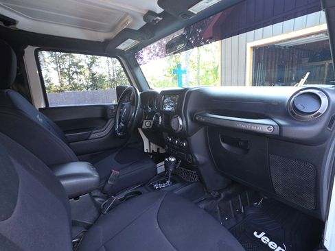 Used 2016 Jeep Wrangler Sport w/ Quick Order Package 24S image 5