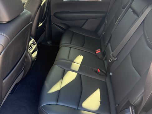 Used 2022 Cadillac XT5 Luxury FWD image 12