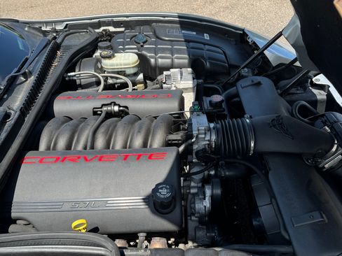 Used 1998 Chevrolet Corvette Convertible w/ Performance Handling Pkg RWD image 6