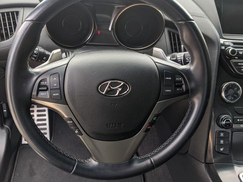 Used 2016 Hyundai Genesis Coupe 3.8 image 18