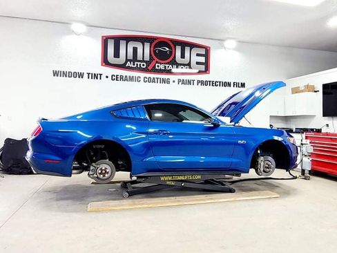 Used 2017 Ford Mustang GT Premium image 11