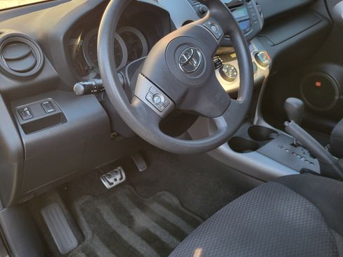 Used 2007 Toyota RAV4 Sport image 4
