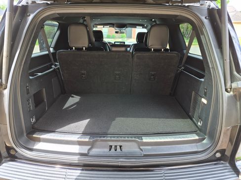 Used 2021 Lincoln Navigator L 2WD image 10