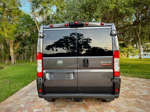 Used 2022 RAM ProMaster 1500 w/ Premium R/V Group FWD image 9