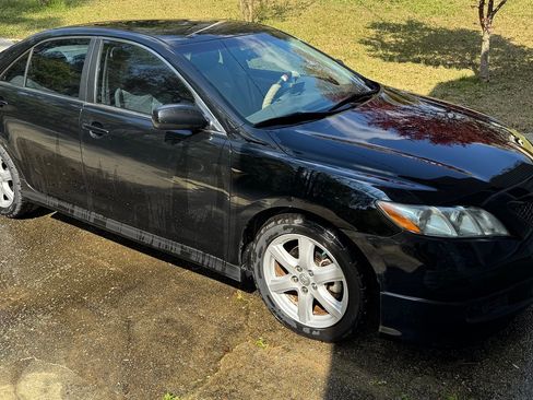 Used 2008 Toyota Camry SE image 2