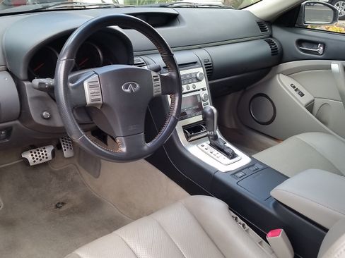 Used 2005 INFINITI G35 Coupe w/ (P01) Premium Pkg image 10