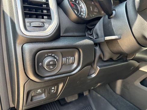 Used 2020 RAM 1500 Laramie image 8