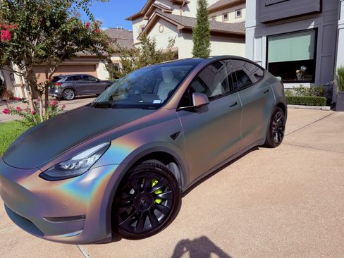Used 2020 Tesla Model Y Long Range AWD/4WD image 1