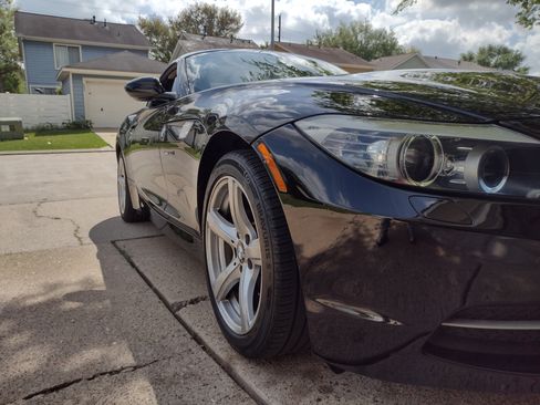 Used 2009 BMW Z4 sDrive30i image 9