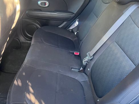 Used 2015 Kia Soul image 20