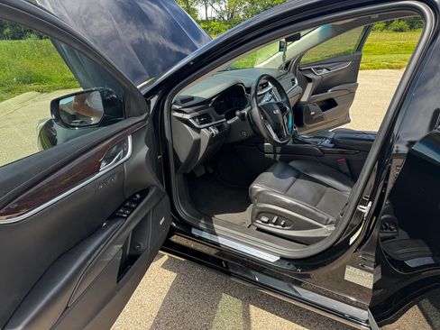 Used 2017 Cadillac XTS Luxury FWD image 8