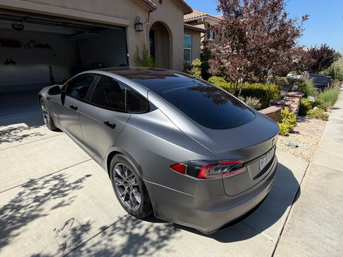 Used 2022 Tesla Model S AWD/4WD image 8