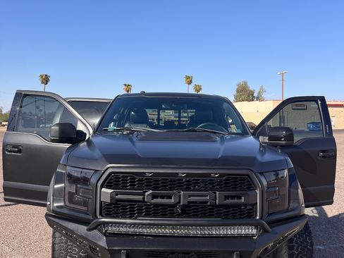 Used 2017 Ford F150 Raptor w/ Equipment Group 802A Luxury image 13