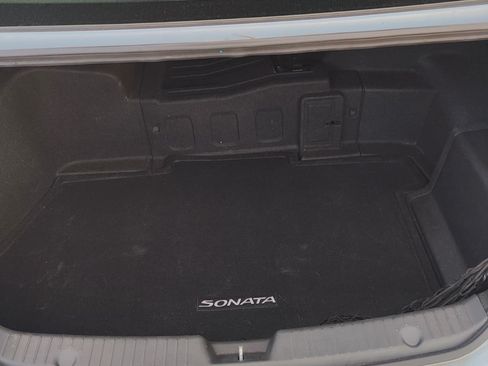 Used 2012 Hyundai Sonata Hybrid w/ Leather Pkg image 8