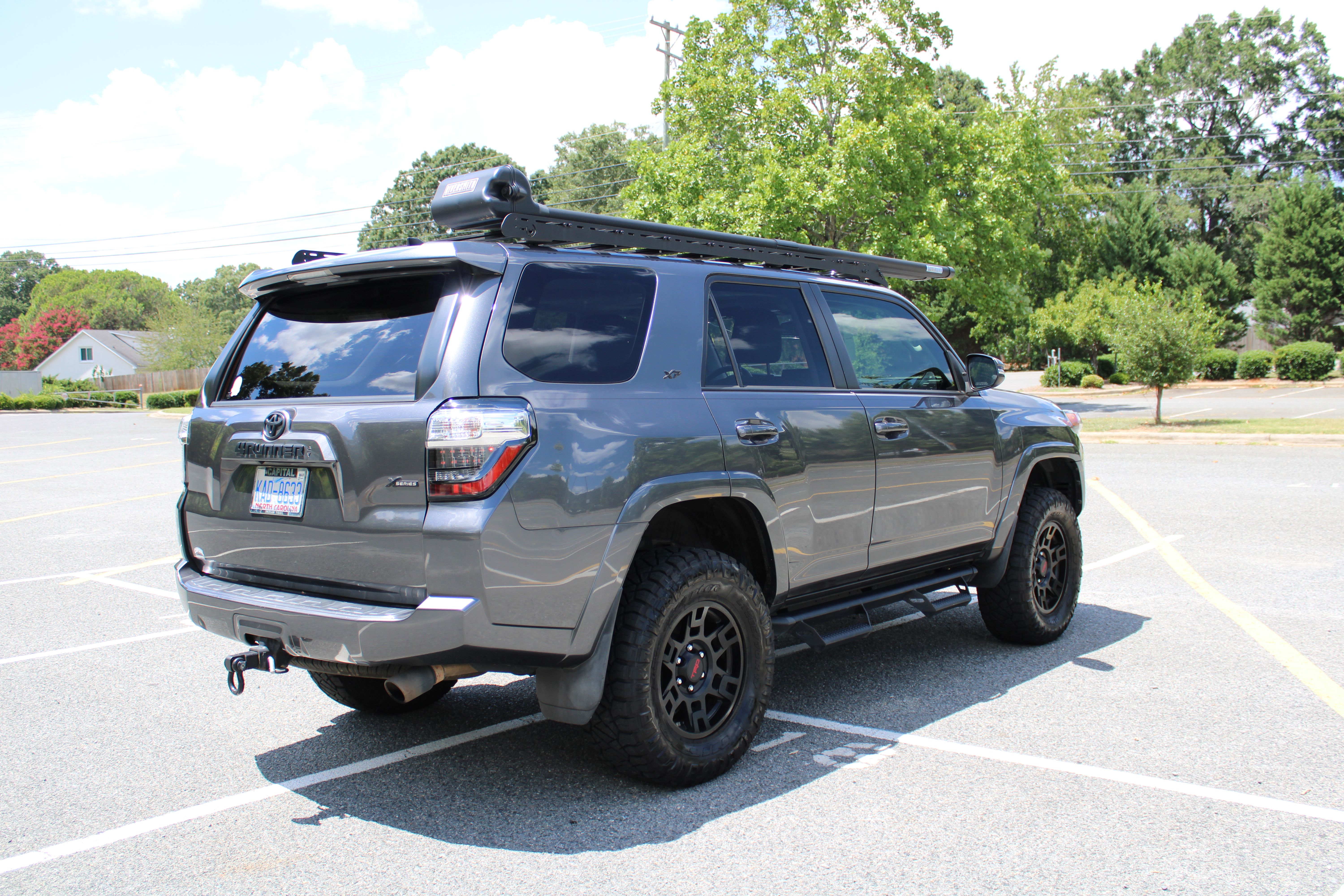 Used 2020 Toyota 4Runner SR5 Premium w/ Moonroof Package AWD/4WD image 6
