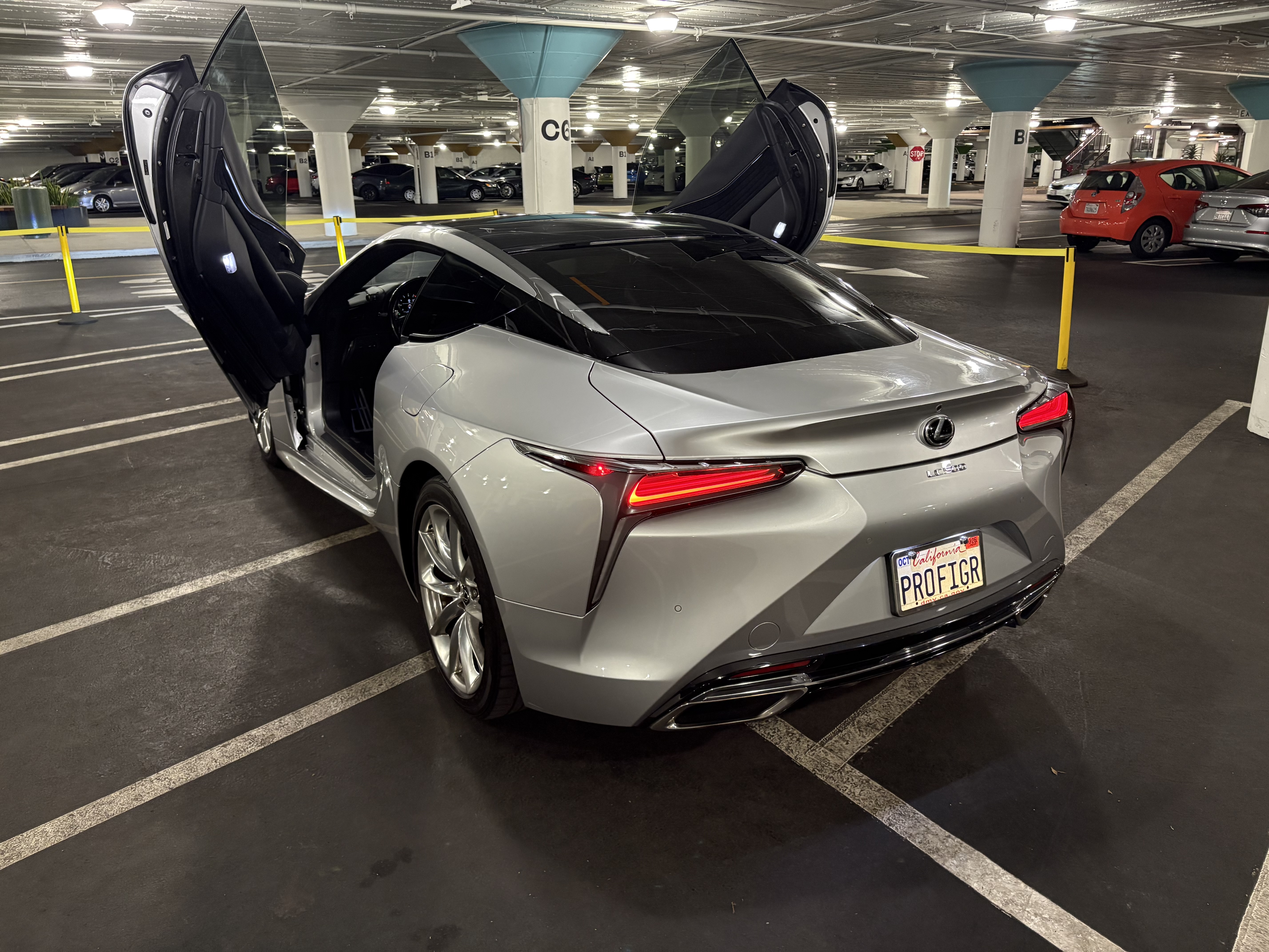 Used 2018 Lexus LC 500 Coupe w/ Touring Package RWD image 8