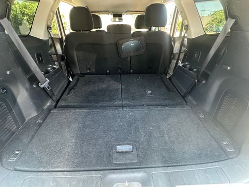 Used 2017 Nissan Pathfinder SV FWD image 13