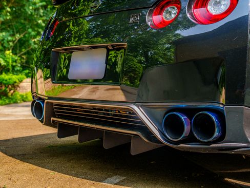 Used 2013 Nissan GT-R Premium image 17