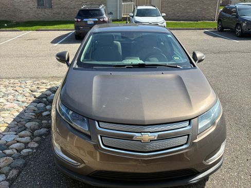 Used 2014 Chevrolet Volt w/ Enhanced Safety Package 1 FWD image 2