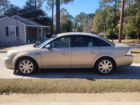 Used 2008 Ford Taurus Limited image 4