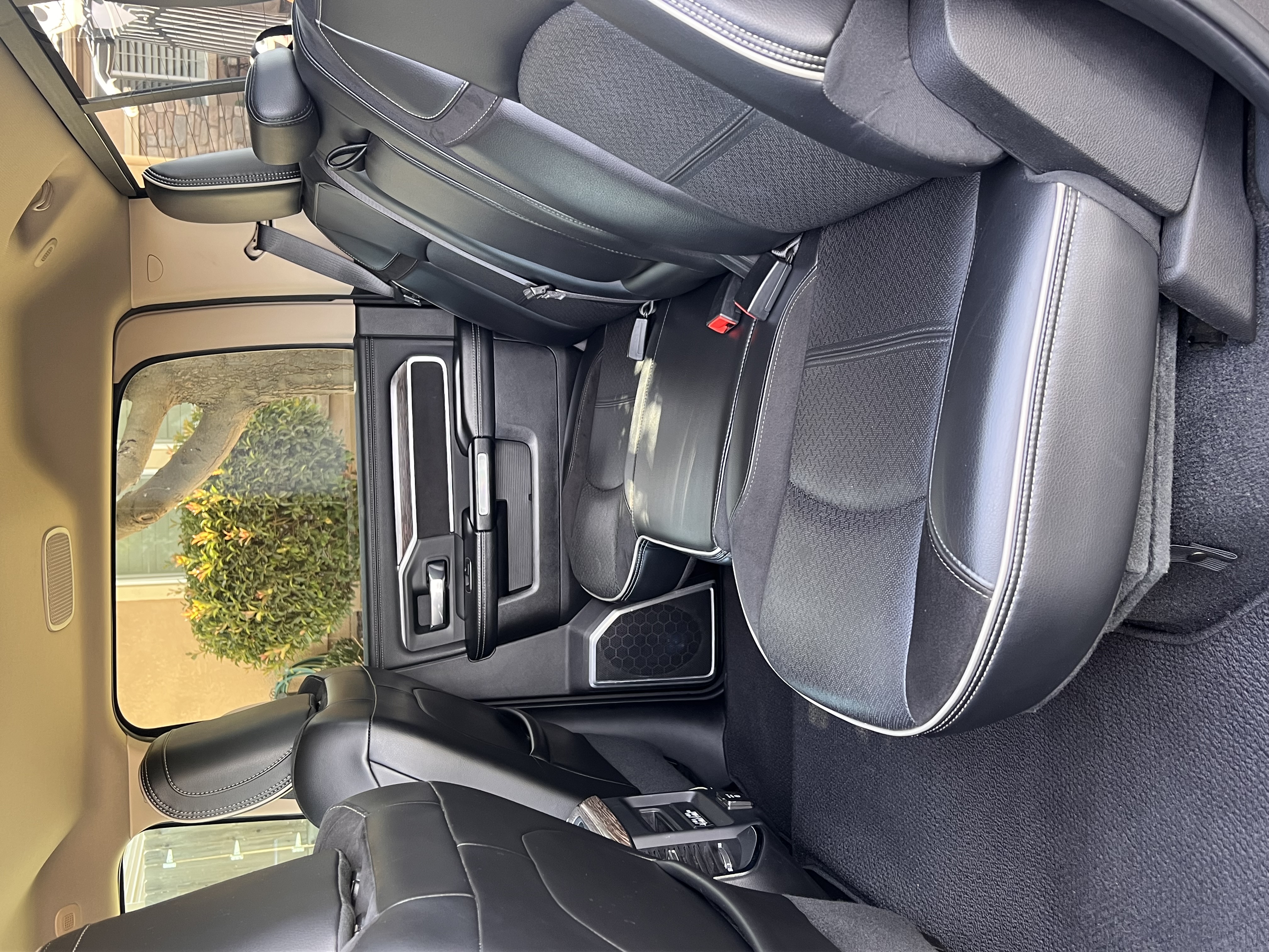 Used 2019 RAM 2500 Laramie AWD/4WD image 6