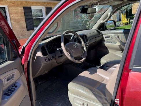 Used 2007 Toyota Sequoia Limited AWD/4WD image 8