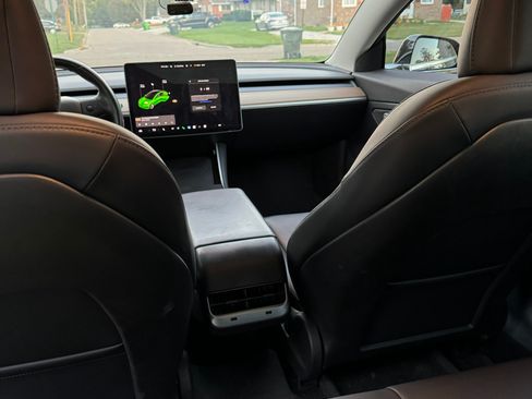 Used 2019 Tesla Model 3 Standard Range Plus image 29