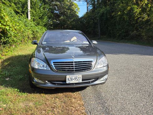 Used 2007 Mercedes-Benz S 550 4MATIC image 4