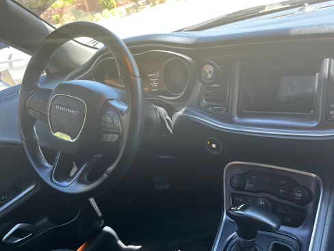 Used 2018 Dodge Challenger R/T RWD image 10