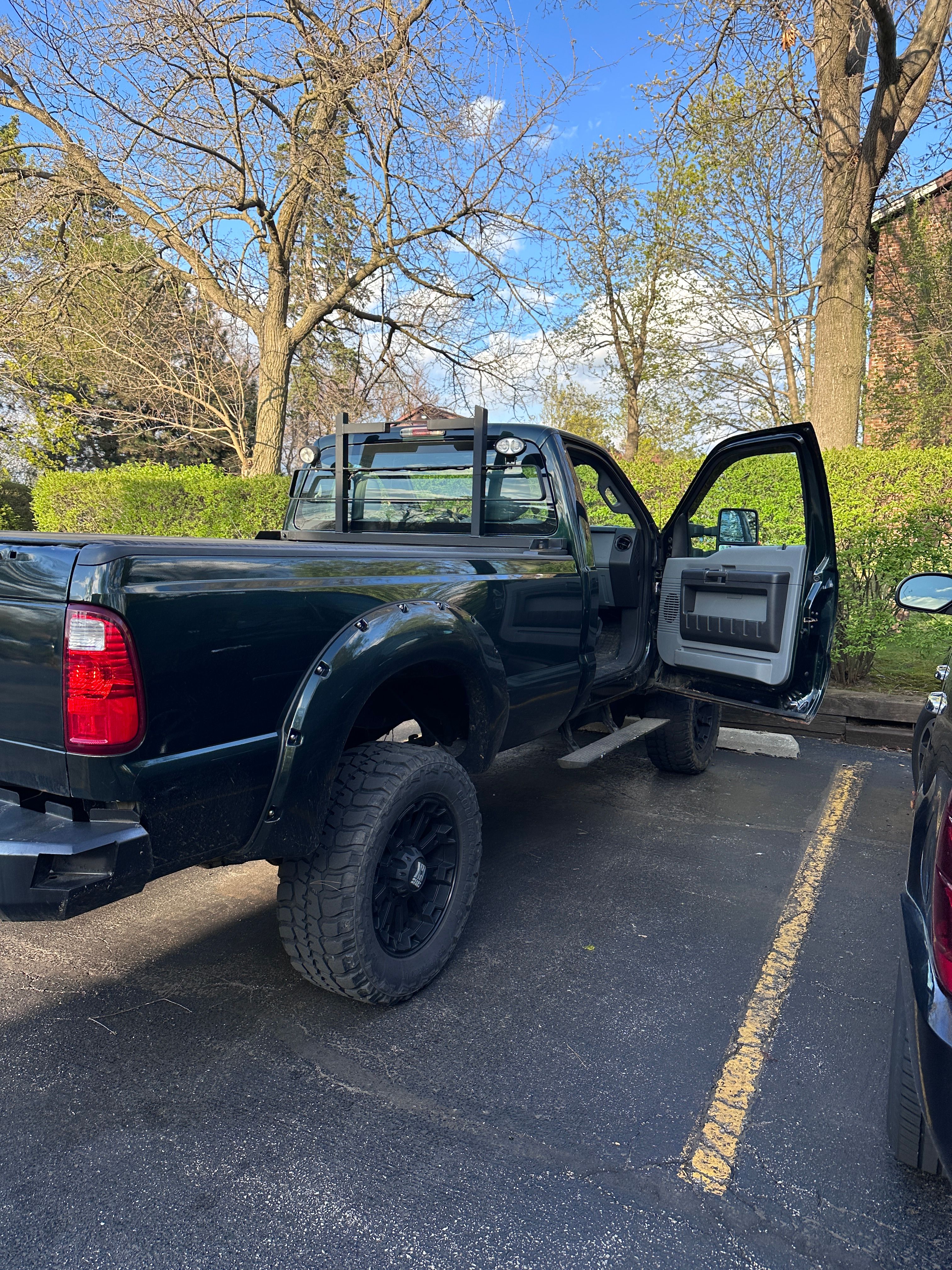 Used 2014 Ford F250 XL w/ Power Equipment Group AWD/4WD image 4