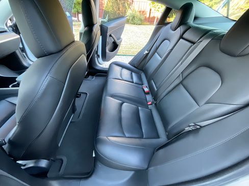 Used 2019 Tesla Model 3 Standard Range Plus image 19