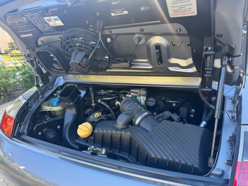 Used 2001 Porsche 911 Carrera 4 image 15