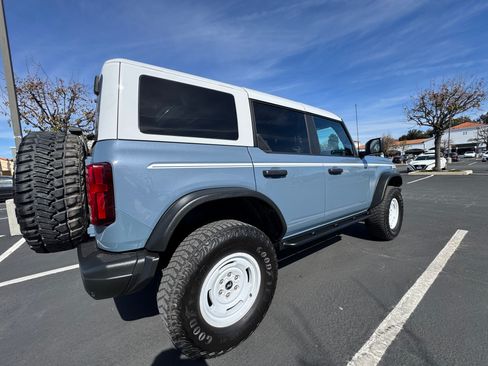 Used 2023 Ford Bronco Heritage Edition AWD/4WD image 2