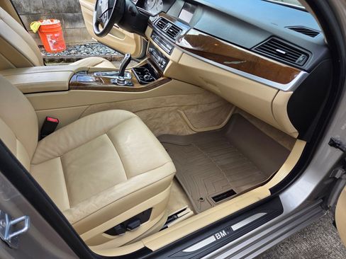 Used 2013 BMW 528i Sedan image 11