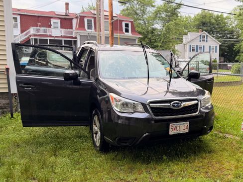 Used 2015 Subaru Forester 2.5i Premium w/ All-Weather Package AWD/4WD image 8