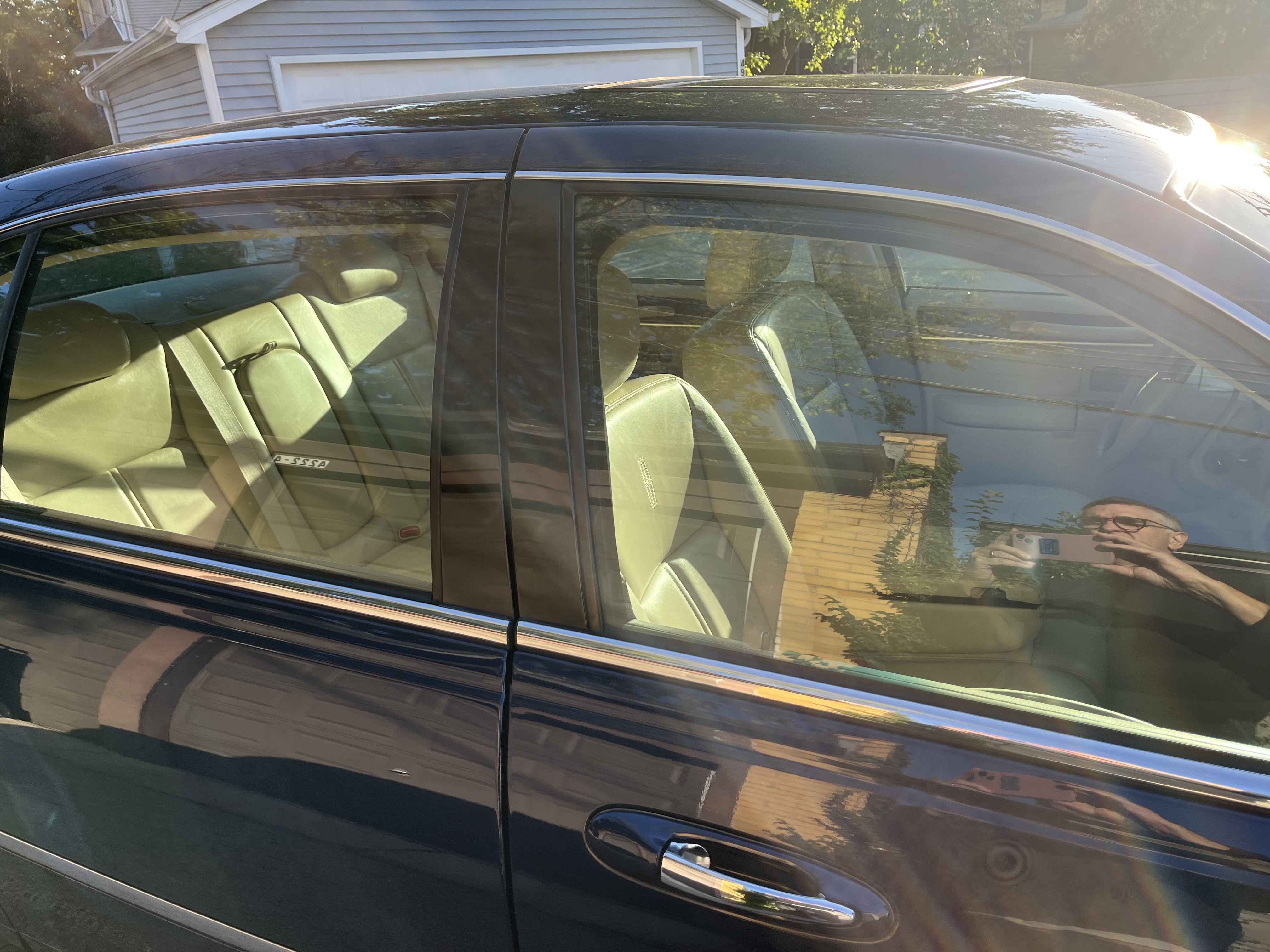 Used 2009 Lincoln Town Car Signature L RWD image 4
