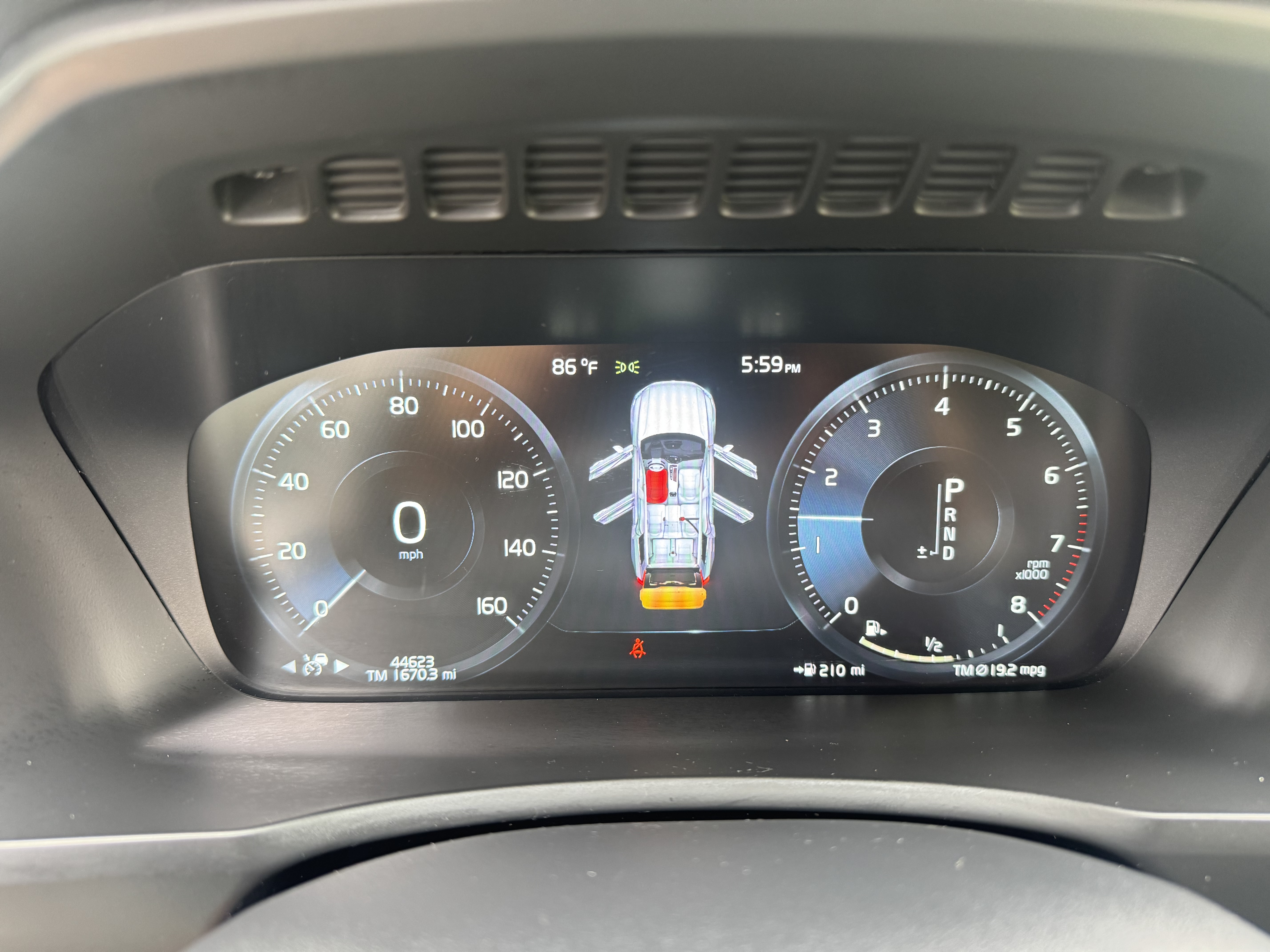 Used 2022 Volvo XC90 T5 Momentum FWD image 12