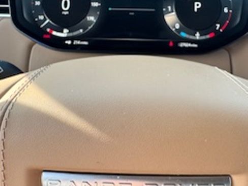 Used 2024 Land Rover Range Rover Sport Dynamic SE image 15