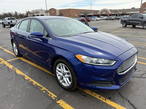 Used 2016 Ford Fusion SE image 8