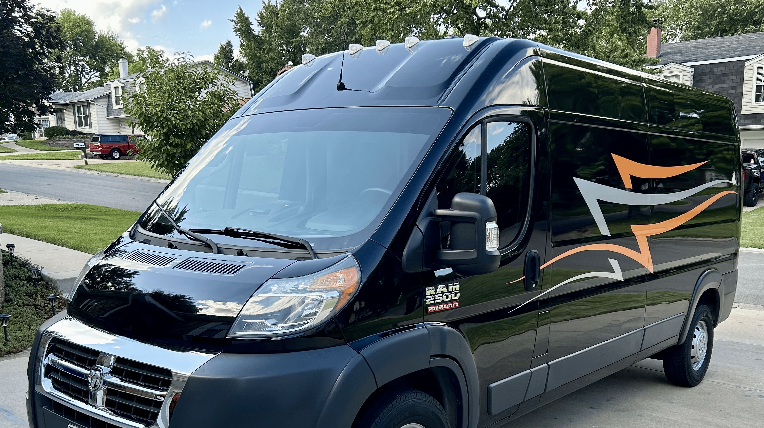 Used 2018 RAM ProMaster 2500 w/ Premium Appearance Group FWD image 9