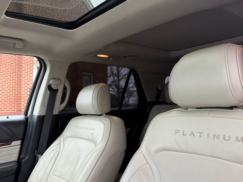 Used 2016 Ford Explorer Platinum image 12