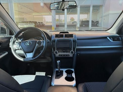 Used 2013 Toyota Camry SE image 16