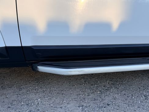 Used 2016 Land Rover LR4 HSE Silver Edition AWD/4WD image 25