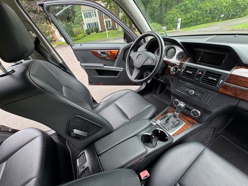 Used 2010 Mercedes-Benz GLK 350 4MATIC image 18