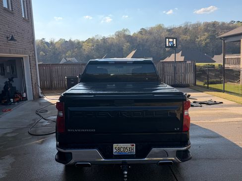 Used 2019 Chevrolet Silverado 1500 LT w/ All-Star Edition image 4