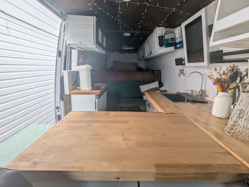 Used 2020 Mercedes-Benz Sprinter 2500 image 11