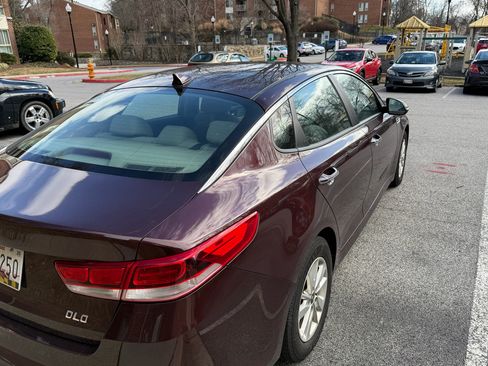 Used 2018 Kia Optima LX FWD image 18